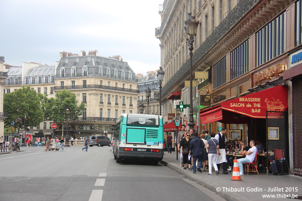 Bus 7893 (CC-290-BQ) sur la ligne 29 (RATP) à Opéra (Paris)