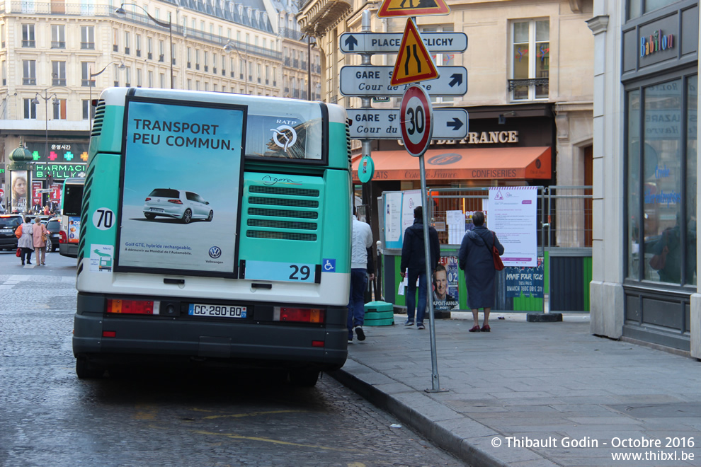 Bus 7893 (CC-290-BQ) sur la ligne 29 (RATP) à Gare Saint-Lazare (Paris)