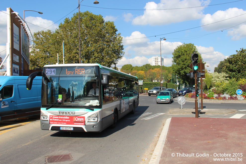 Bus 8851 (DS-503-FE) sur la ligne 294 (RATP) à Châtenay-Malabry