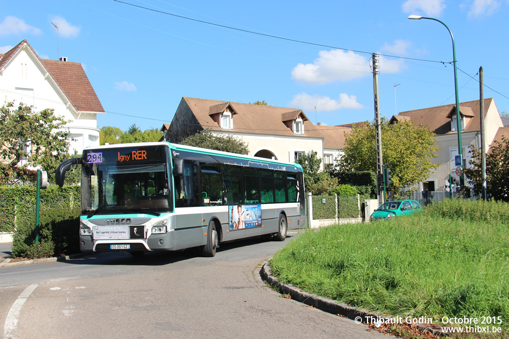 Bus 8861 (DS-001-GZ) sur la ligne 294 (RATP) à Verrières-le-Buisson