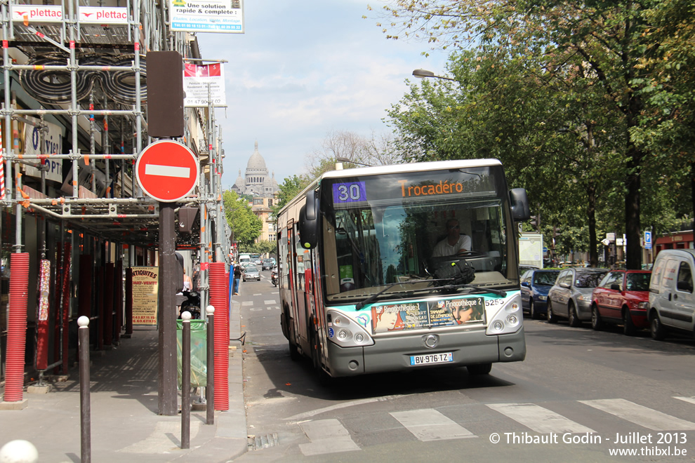 Bus 5255 (BV-976-TZ) sur la ligne 30 (RATP) à Rome (Paris)