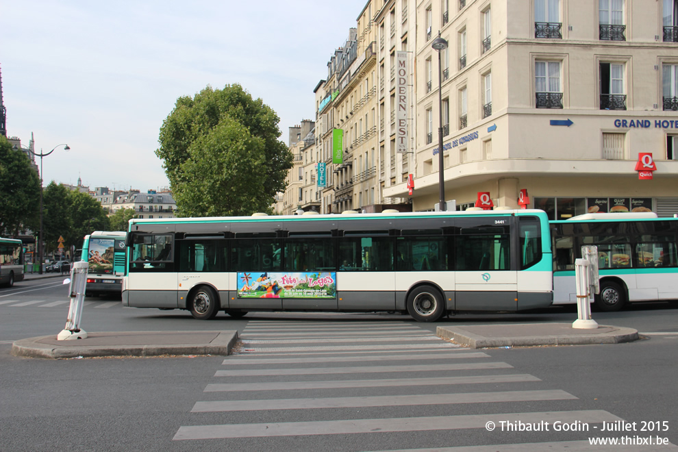 Bus 3441 (910 RNG 75) sur la ligne 30 (RATP) à Gare de l'Est (Paris)