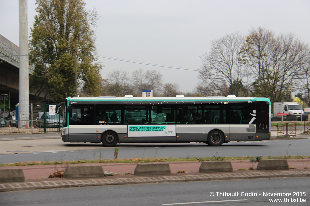 Bus 8912 (DV-312-PD) sur la ligne 303 (RATP) à Bondy