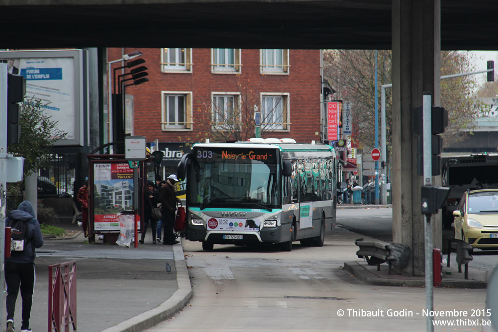 Bus 8908 (DV-726-QD) sur la ligne 303 (RATP) à Bondy