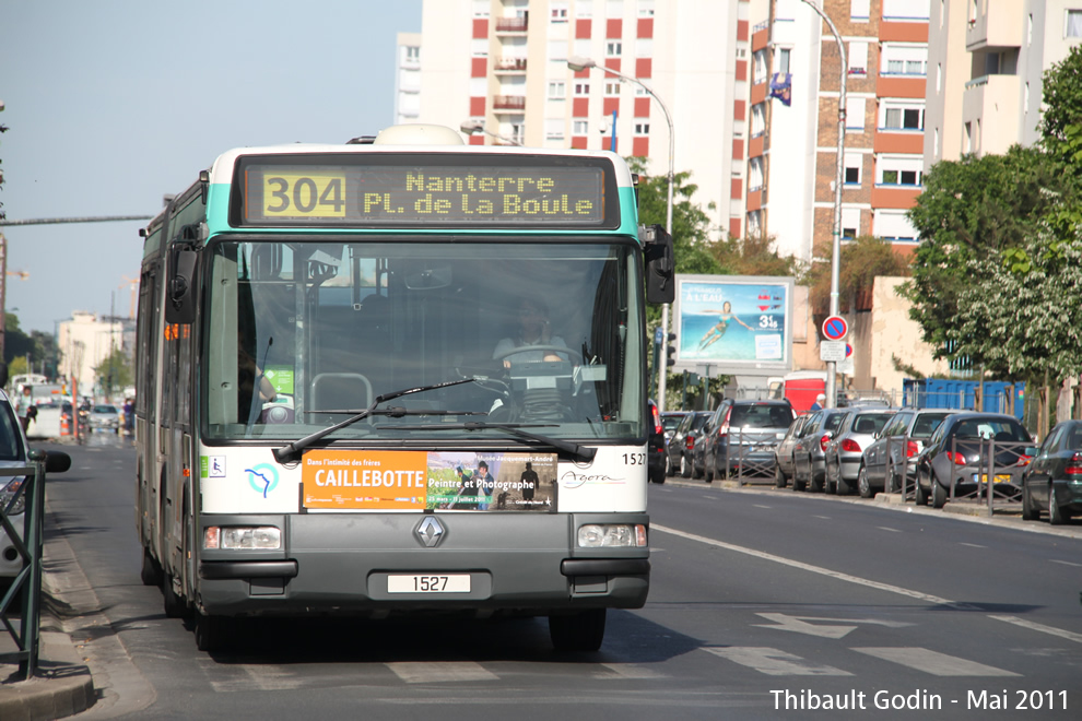 Bus 1527 sur la ligne 303 (RATP) à Asnières-sur-Seine