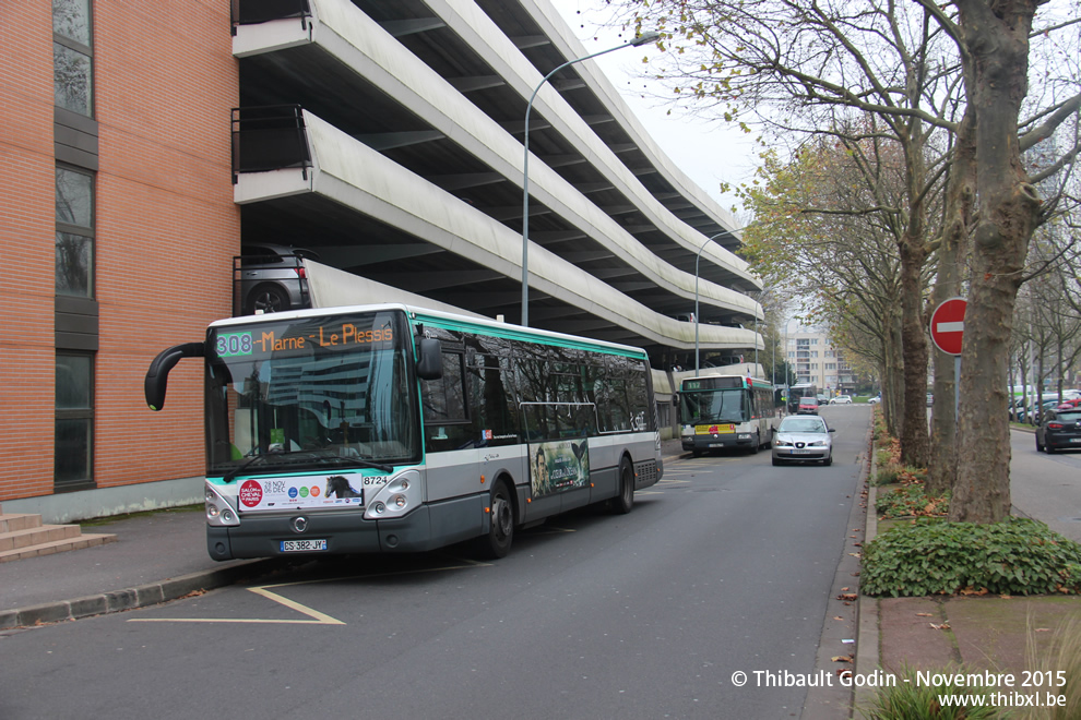 Bus 8724 (CS-382-JY) sur la ligne 308 (RATP) à Créteil