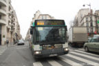 Bus 1760 (794 PLJ 75) sur la ligne 31 (RATP) à Ordener (Paris)