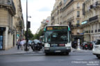 Bus 1748 (890 PKR 75) sur la ligne 31 (RATP) à Malesherbes (Paris)
