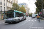 Bus 1750 (143 PKZ 75) sur la ligne 31 (RATP) à Marcadet - Poissonniers (Paris)