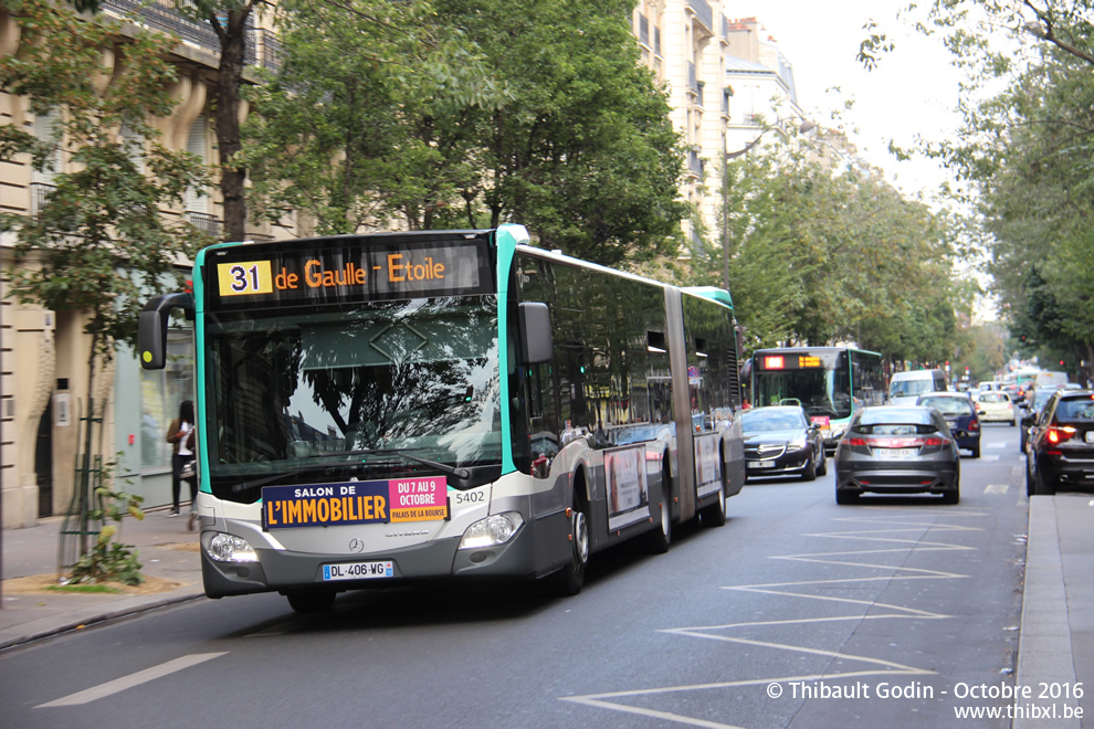 Bus 5402 (DL-406-WG) sur la ligne 31 (RATP) à Jules Joffrin (Paris)