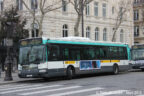 Bus 7877 sur la ligne 341 (RATP) à Charles de Gaulle – Étoile (Paris)