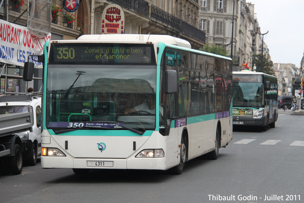 Bus 4311 sur la ligne 350 (RATP) à Gare de l'Est (Paris)