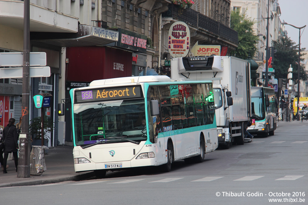 Bus 4290 (BW-513-WJ) sur la ligne 350 (RATP) à Gare de l'Est (Paris)