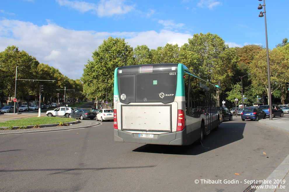 Bus 6823 (DN-183-KJ) sur la ligne 351 (RATP) à Porte de Bagnolet (Paris)