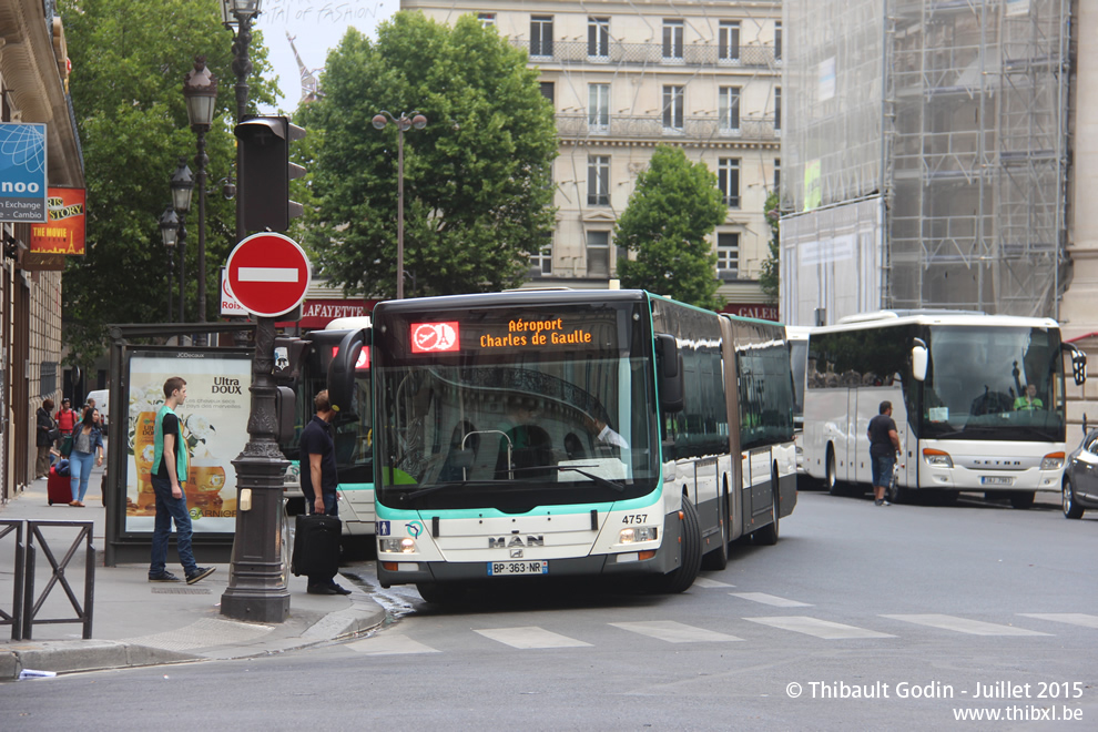 Bus 4757 (BP-363-NR) sur la ligne 352 (Roissybus - RATP) à Opéra (Paris)