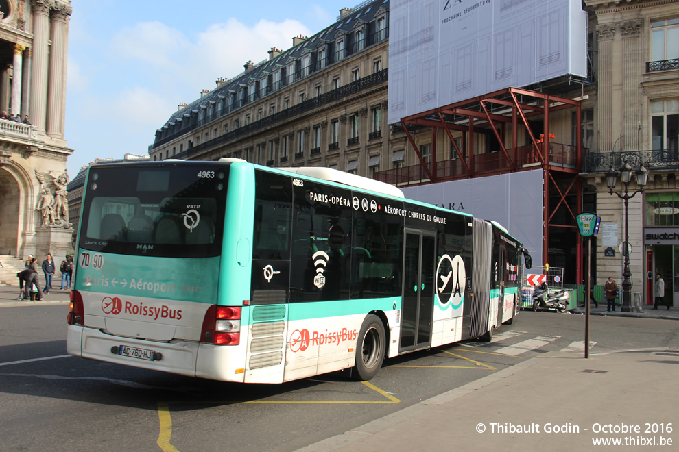 Bus 4963 (AC-760-HJ) sur la ligne 352 (Roissybus - RATP) à Opéra (Paris)