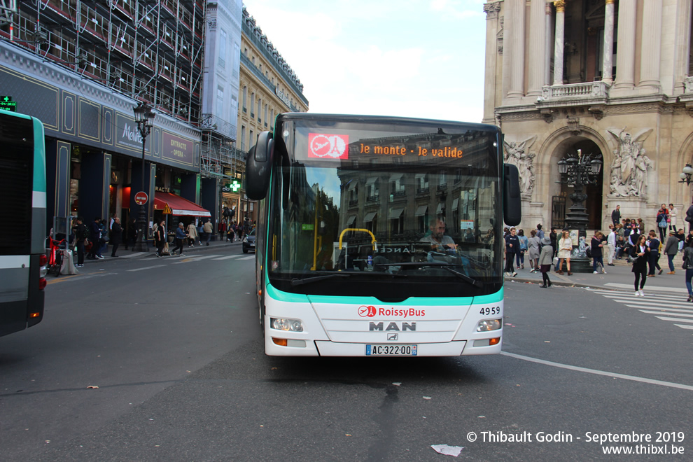 Bus 4959 (AC-322-QQ) sur la ligne 352 (Roissybus - RATP) à Opéra (Paris)