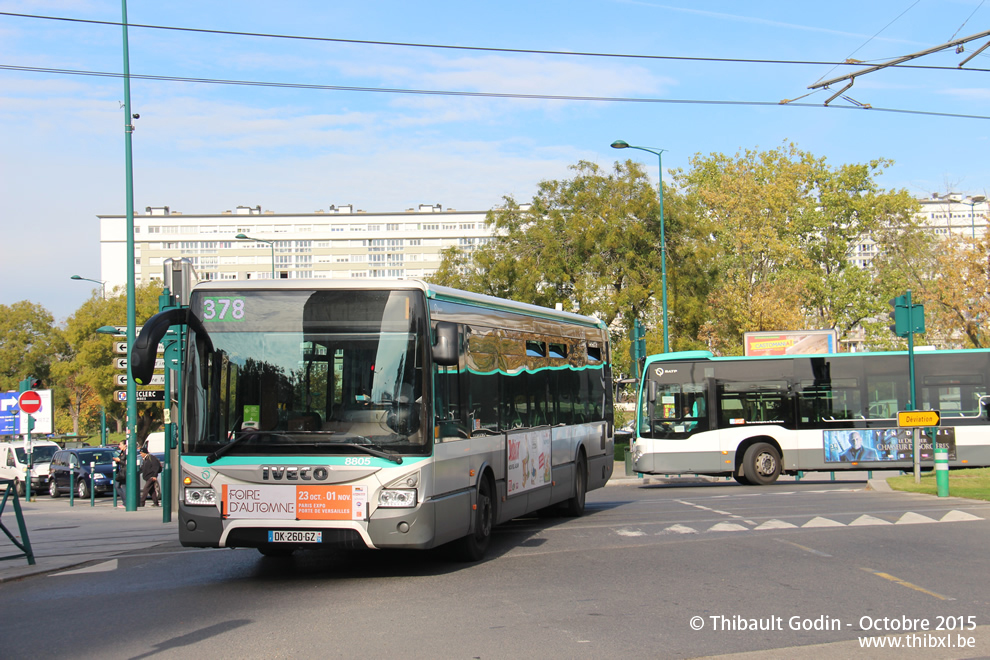 Bus 8805 (DK-260-GZ) sur la ligne 378 (RATP) à Asnières-sur-Seine