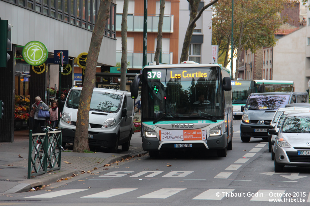 Bus 8815 (DR-093-VN) sur la ligne 378 (RATP) à Colombes