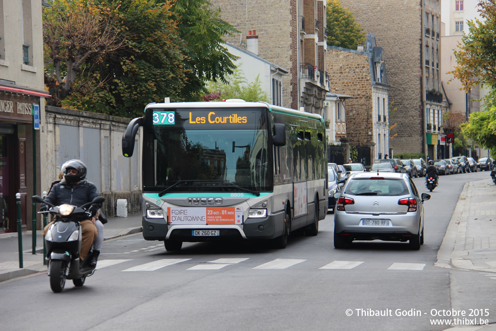 Bus 8805 (DK-260-GZ) sur la ligne 378 (RATP) à Colombes