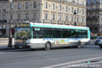 Bus 7400 (870 QAZ 75) sur la ligne 38 (RATP) à Saint-Michel (Paris)