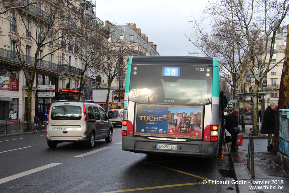 Bus 4123 (EH-299-LA) sur la ligne 38 (RATP) à Châtelet (Paris)
