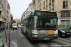 Bus 7407 (818 QAX 75) sur la ligne 38 (RATP) à Château d'Eau (Paris)
