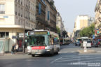 Bus 7422 (734 QAZ 75) sur la ligne 38 (RATP) à Gare de l'Est (Paris)