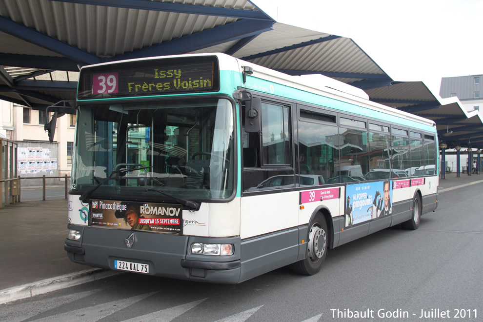 Bus 7662 (224 QAL 75) sur la ligne 39 (RATP) à Gare du Nord (Paris)