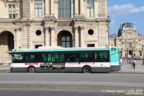 Bus 7652 (72 QAM 75) sur la ligne 39 (RATP) à Musée du Louvre (Paris)