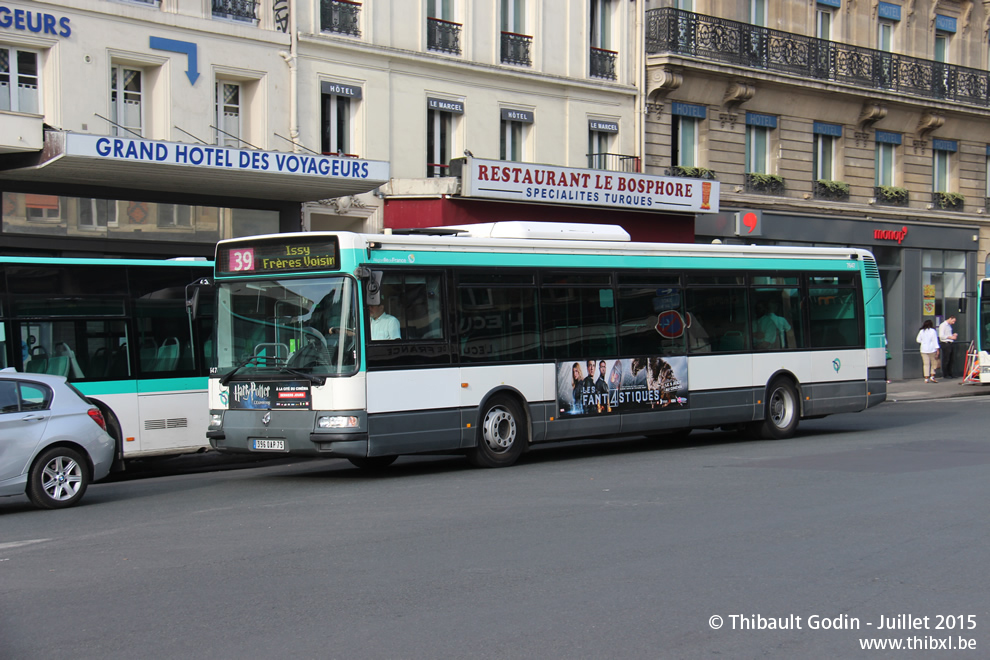Bus 7647 (396 QAP 75) sur la ligne 39 (RATP) à Gare de l'Est (Paris)