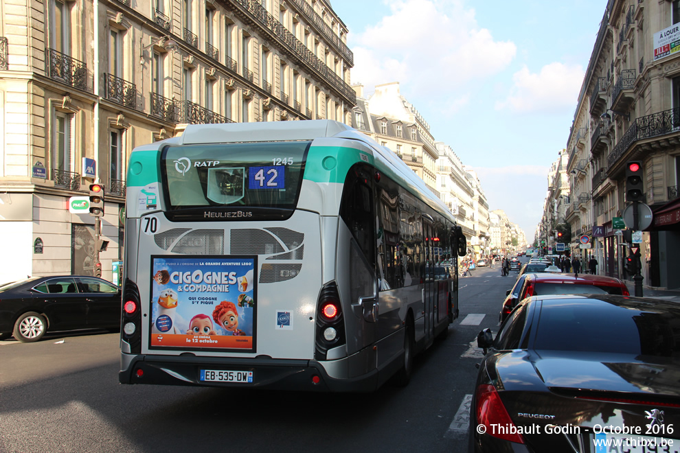 Bus 1245 (EB-535-DW) sur la ligne 42 (RATP) à Le Peletier (Paris)