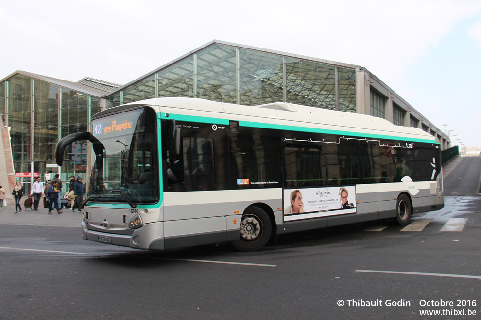 Bus 1240 (EB-426-AG) sur la ligne 42 (RATP) à Gare du Nord (Paris)