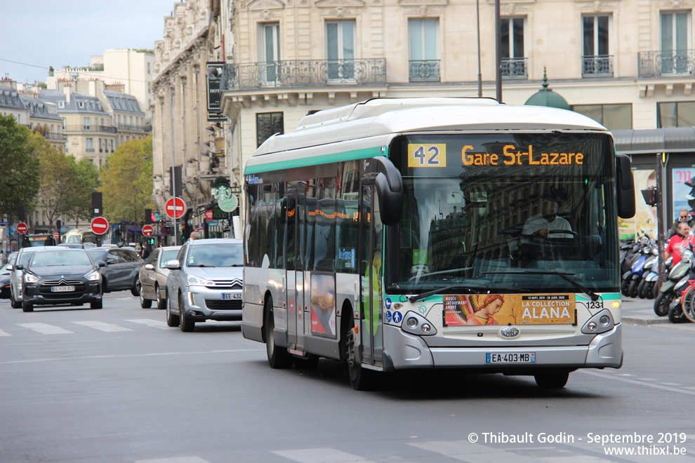 Bus 1231 (EA-403-MB) sur la ligne 42 (RATP) à Gare Saint-Lazare (Paris)