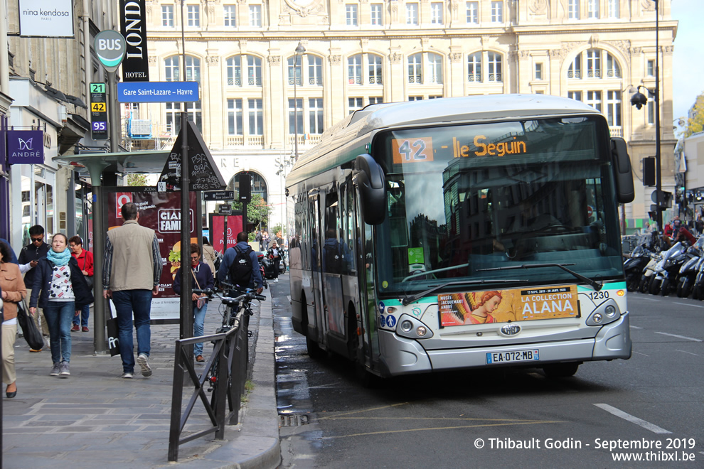 Bus 1230 (EA-072-MB) sur la ligne 42 (RATP) à Gare Saint-Lazare (Paris)