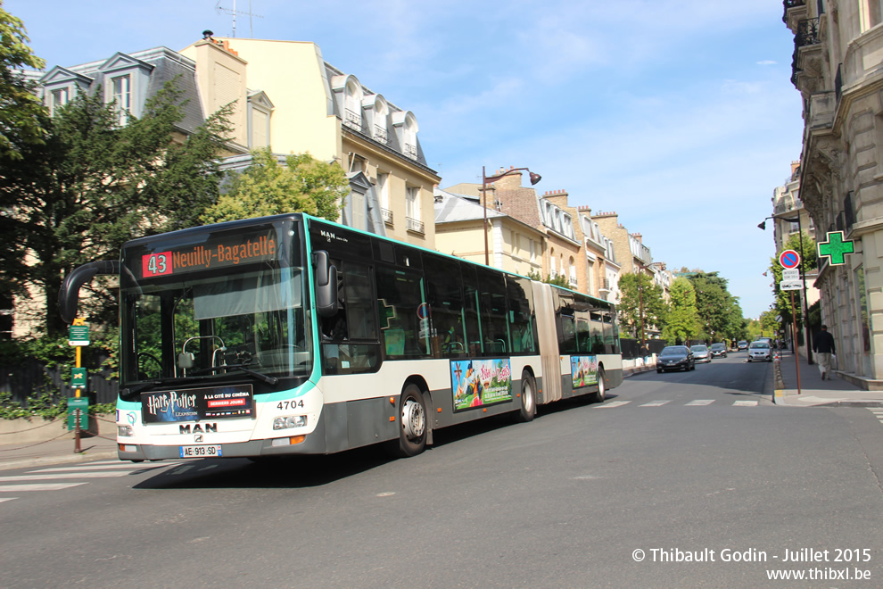 Bus 4704 (AE-913-SD) sur la ligne 43 (RATP) à Neuilly-sur-Seine