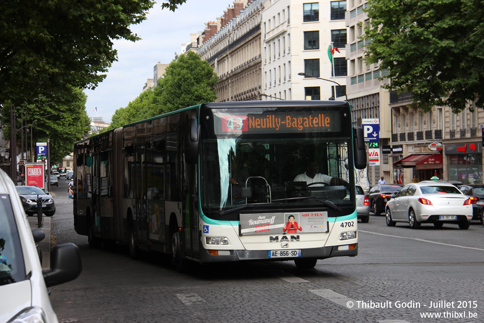 Bus 4702 (AE-856-SD) sur la ligne 43 (RATP) à Friedland (Paris)