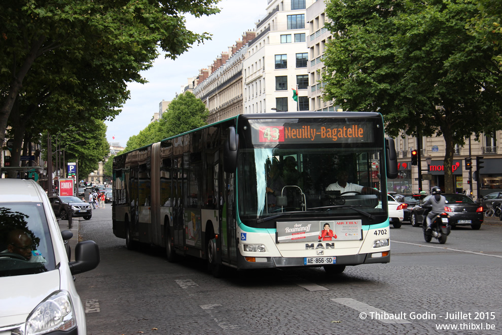 Bus 4702 (AE-856-SD) sur la ligne 43 (RATP) à Friedland (Paris)