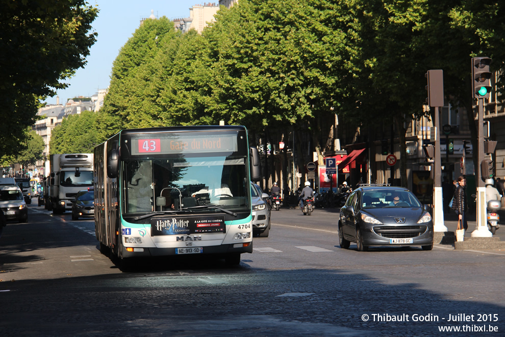 Bus 4704 (AE-913-SD) sur la ligne 43 (RATP) à Haussmann (Paris)