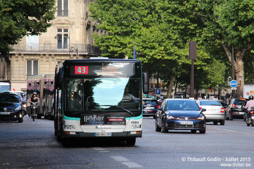 Bus 4684 (AC-063-ZM) sur la ligne 43 (RATP) à Haussmann (Paris)