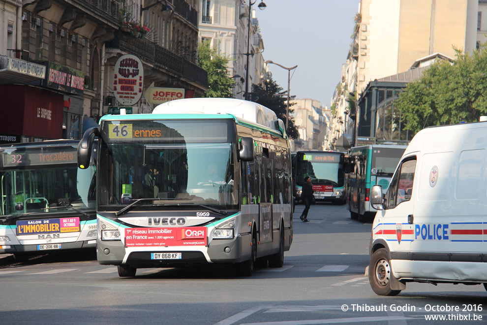 Bus 5959 (DY-868-KF) sur la ligne 46 (RATP) à Gare de l'Est (Paris)