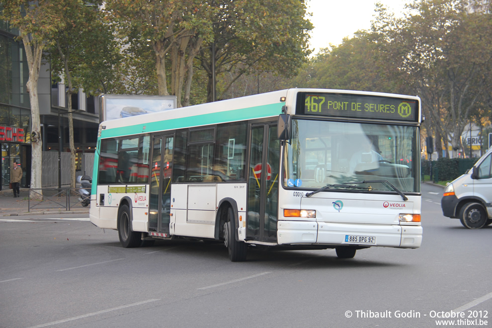 Bus 03010 (885 DPG 92) sur la ligne 467 (RATP) à Boulogne-Billancourt