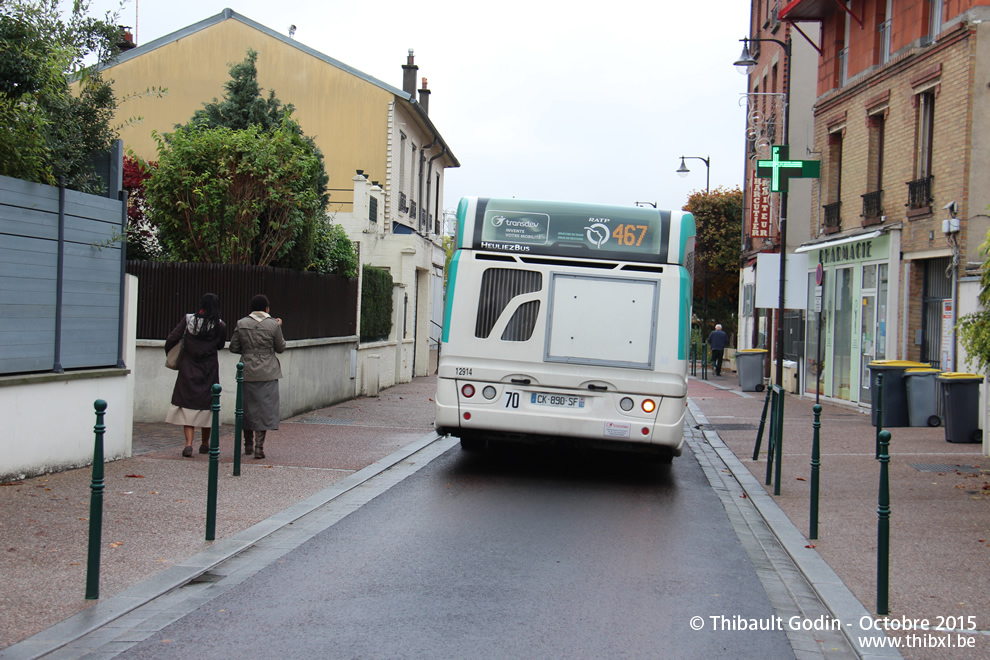 Bus 12914 (CK-890-SF) sur la ligne 467 (RATP) à Rueil-Malmaison