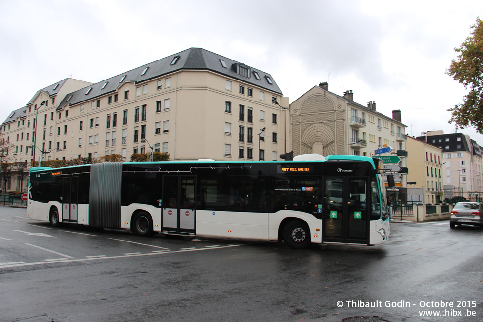 Bus 15334 (DN-855-YK) sur la ligne 467 (RATP) à Rueil-Malmaison