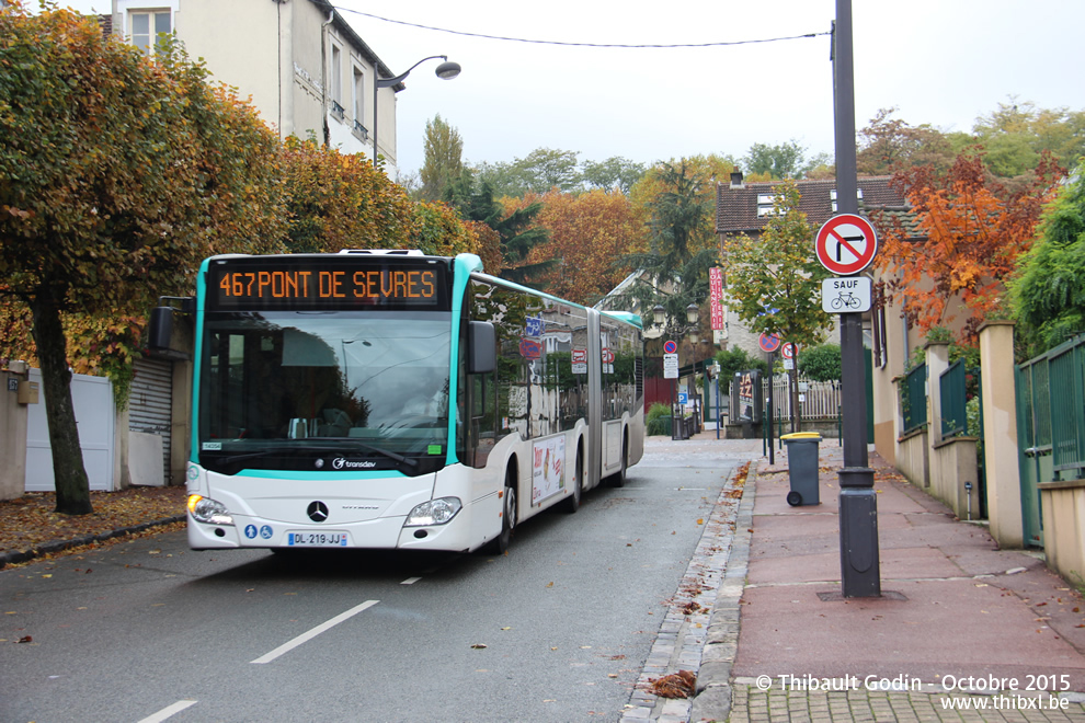Bus 14354 (DL-219-JJ) sur la ligne 467 (RATP) à Rueil-Malmaison