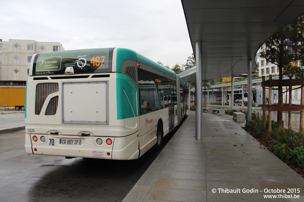 Bus 13220 (CQ-007-ZF) sur la ligne 467 (RATP) à Rueil-Malmaison
