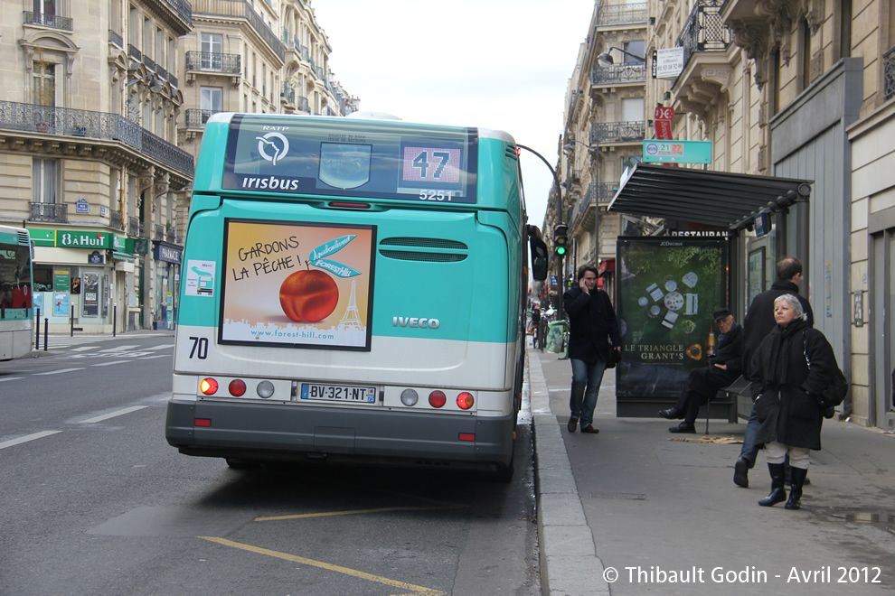 Bus 5251 (BV-321-NT) sur la ligne 47 (RATP) à Luxembourg (Paris)