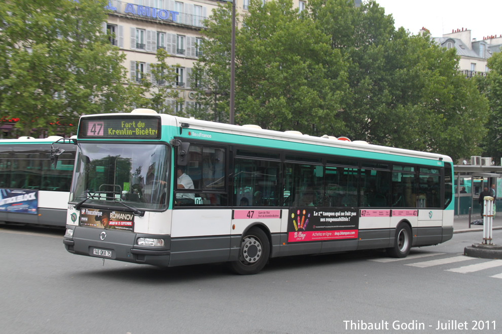 Bus 8487 (146 QKA 75) sur la ligne 47 (RATP) à Gare de l'Est (Paris)