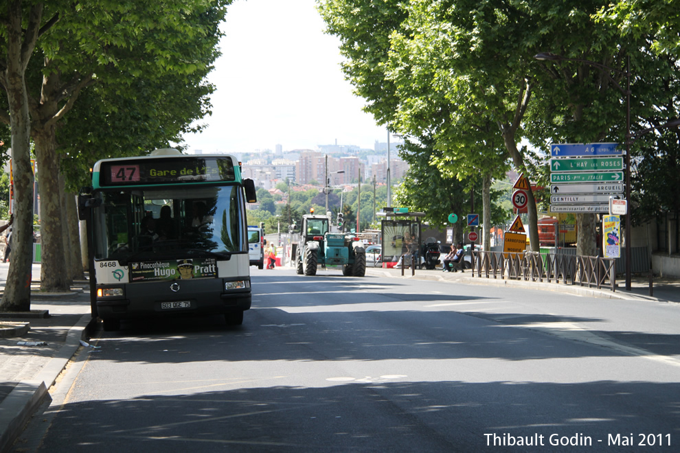 Bus 8468 (603 QGE 75) sur la ligne 47 (RATP) au Kremlin-Bicêtre