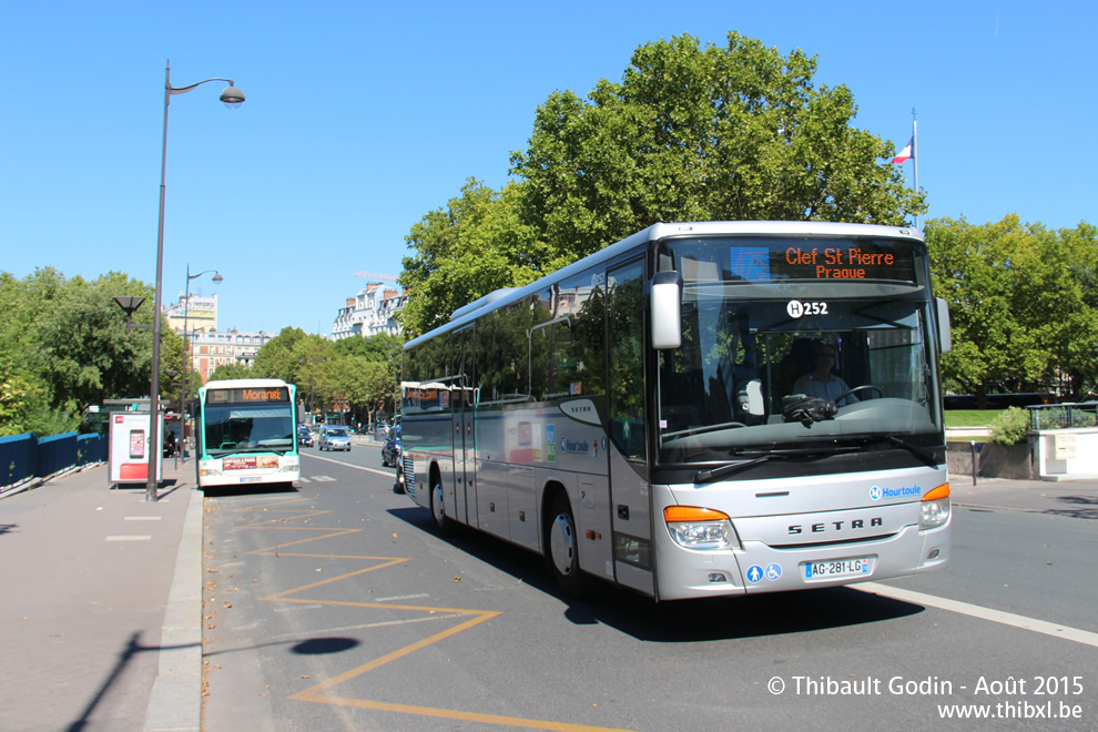 Bus H252 (AG-281-LG) sur la ligne 475 (Sqybus) à Porte d'Orléans (Paris)